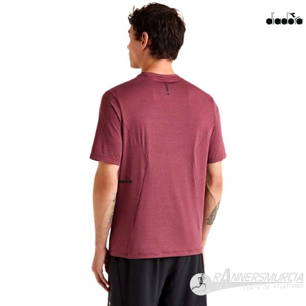 ropa-camiseta-mc-diadora-ss-t-shirt-tech-run-crew-hombre-granate-detras Ss T-Shirt Tech Run Crew - Imagen 2