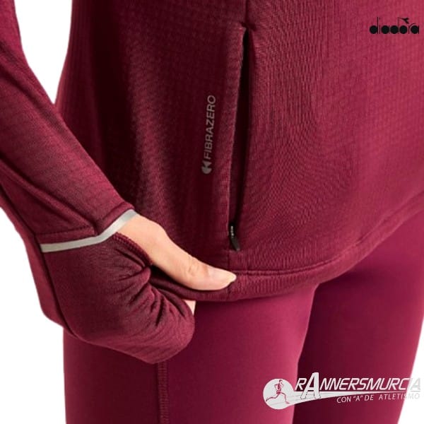 ropa-camiseta-ml-diadora-warm-up-winter-protection-mujer-granate-detalle-cremallera Warm Up Winter Protection W - Imagen 4